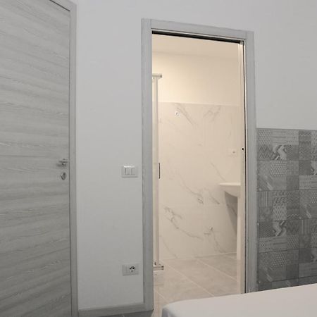ホテル Gambara Guests House ミラノ エクステリア 写真